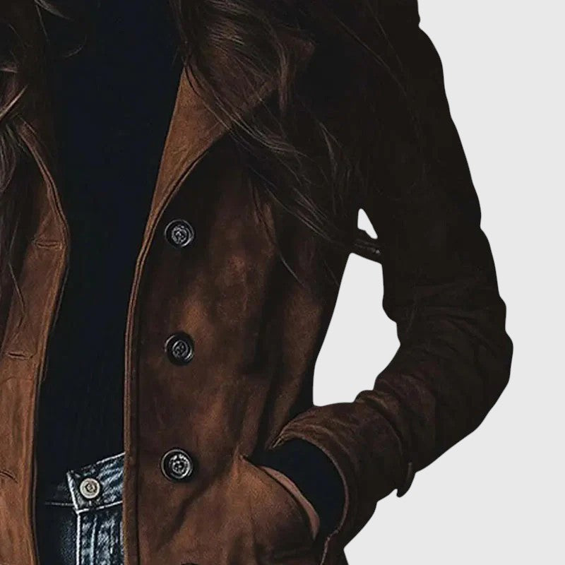 Giulia Bellini – Læderfrakke